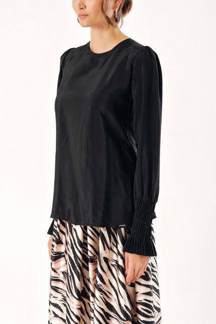 Black Pleated detailed blouse 19911